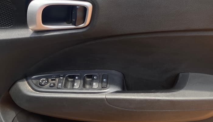 2020 Hyundai VENUE SX 1.0 TURBO IMT, Petrol, Manual, 44,620 km, Driver Side Door Panels Control