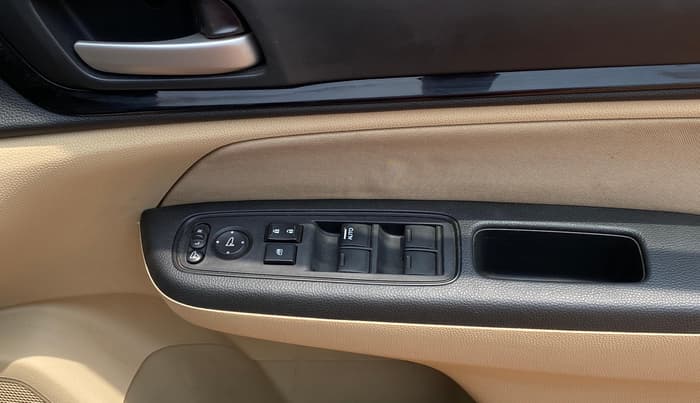 2019 Honda Amaze 1.2L I-VTEC VX, Petrol, Manual, 32,191 km, Driver Side Door Panels Control