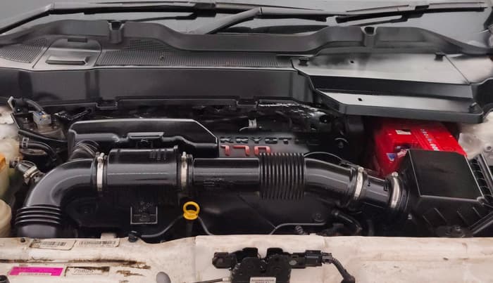 2021 Tata Harrier XZ 2.0L, Diesel, Manual, 1,20,404 km, Engine View