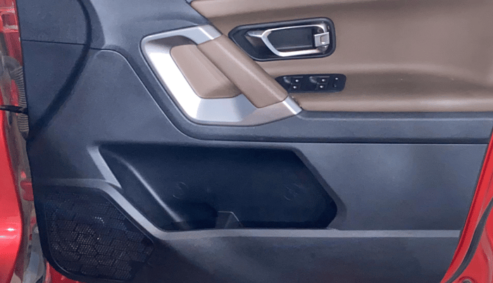 2020 Tata Harrier XZA PLUS 2.0L DUAL TONE, Diesel, Automatic, 13,056 km, Driver Side Door Panels Control
