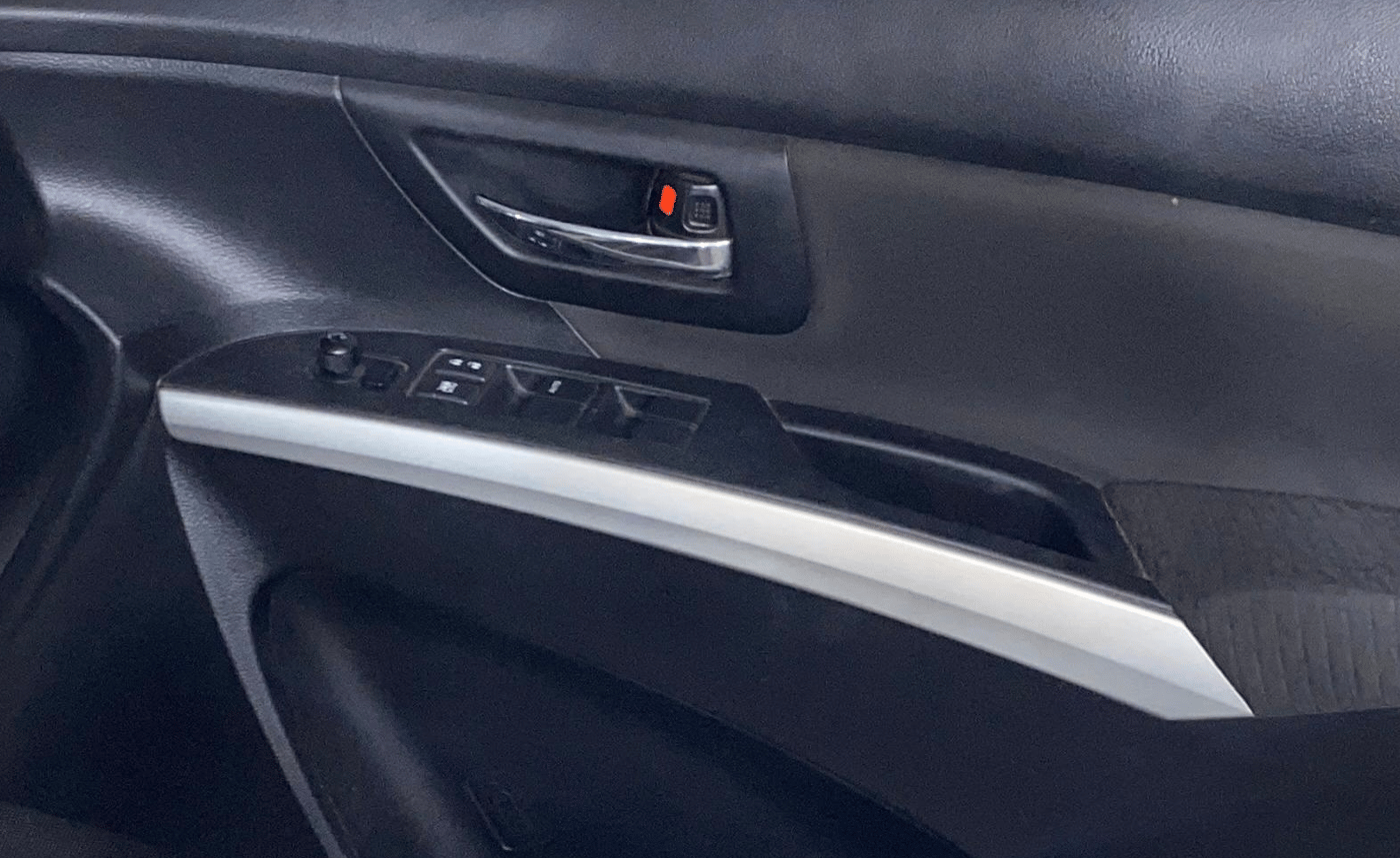 2017 Maruti S Cross ZETA 1.3, Diesel, Manual, 93,148 km, Driver Side Door Panels Control