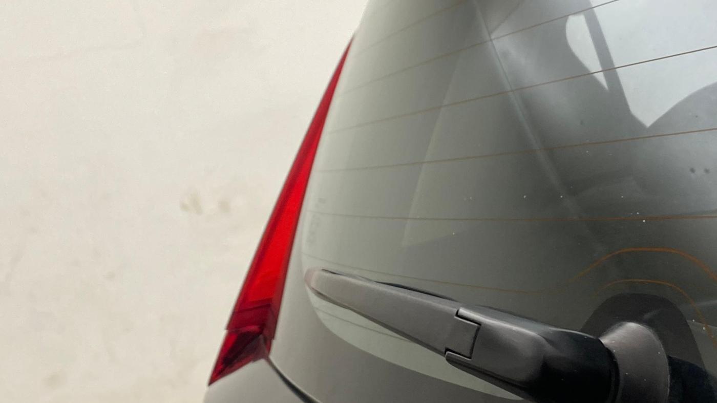 2021 Maruti XL6 ALPHA AT, Petrol, Automatic, 1,16,186 km, Rear Wiper