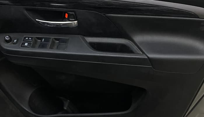 2021 Maruti XL6 ALPHA AT, Petrol, Automatic, 1,16,186 km, Driver Side Door Panels Control