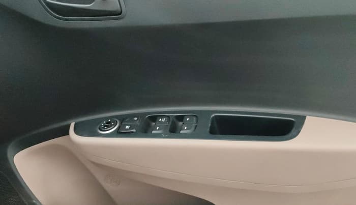 2018 Hyundai Grand i10 MAGNA 1.2 KAPPA VTVT, Petrol, Manual, 77,012 km, Driver Side Door Panels Control