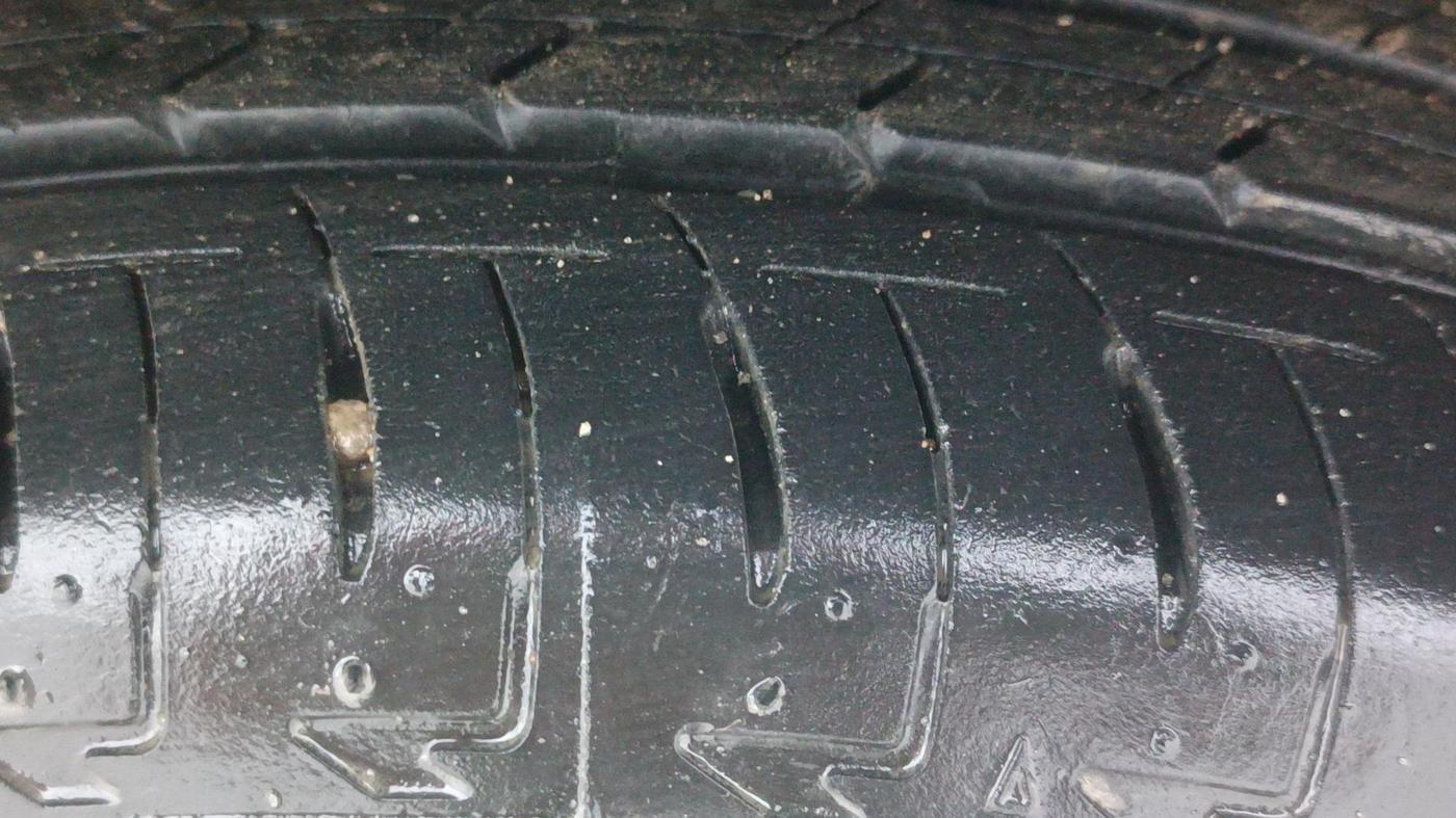 2023 Maruti IGNIS ZETA 1.2 AMT, Petrol, Automatic, 22,970 km, Left Rear Tyre Tread
