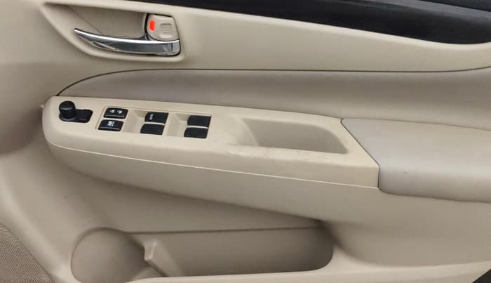 2018 Maruti Ciaz ALPHA  AT 1.4  PETROL, Petrol, Automatic, 1,19,600 km, Driver Side Door Panels Control