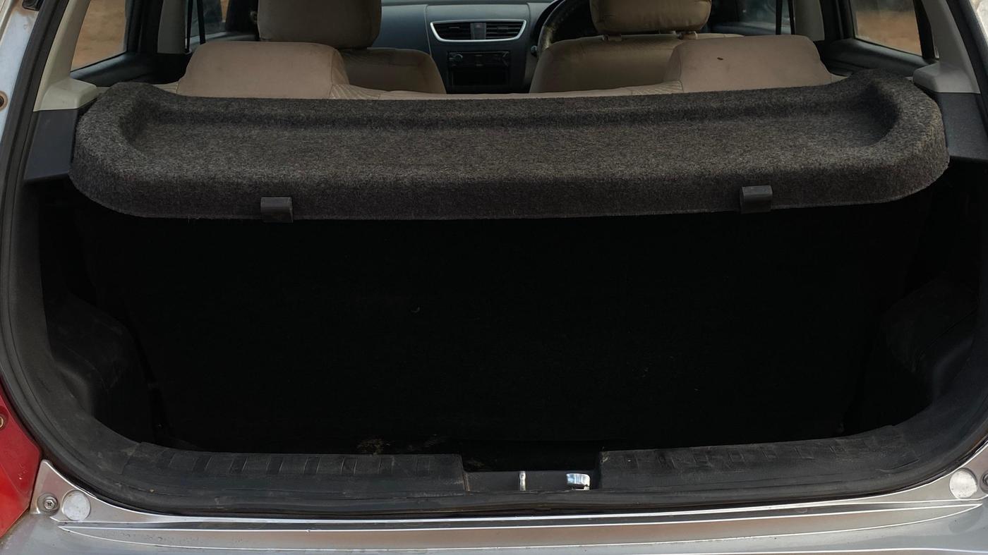 2015 Maruti Swift LXI, Petrol, Manual, 1,13,654 km, Boot Inside