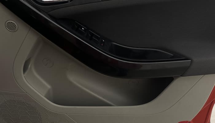 2019 Tata NEXON XZA PLUS PETROL, Petrol, Automatic, 43,479 km, Driver Side Door Panels Control