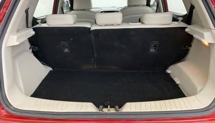 2020 Mahindra XUV300 W8 1.5 DIESEL, Diesel, Manual, 91,617 km, Boot Inside