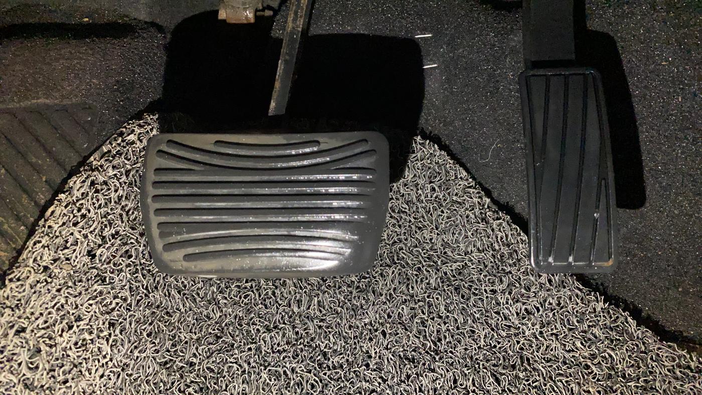 2020 Mahindra XUV300 W8 1.5 DIESEL AMT, Diesel, Automatic, 91,617 km, Pedals
