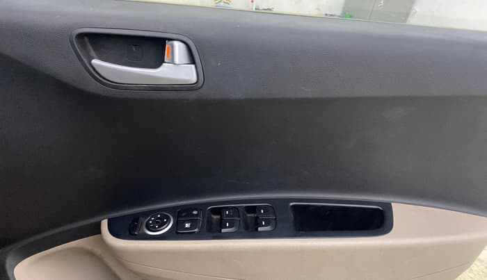 2014 Hyundai Xcent S (O) 1.2, Petrol, Manual, 51,492 km, Driver Side Door Panels Control