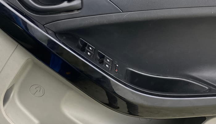 2018 Tata NEXON XT PETROL, Petrol, Manual, 60,281 km, Driver Side Door Panels Control