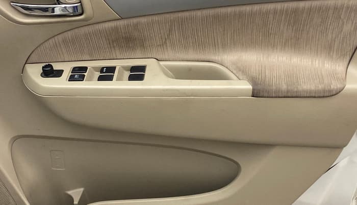 2014 Maruti Ertiga ZDI, Diesel, Manual, 81,227 km, Driver Side Door Panels Control