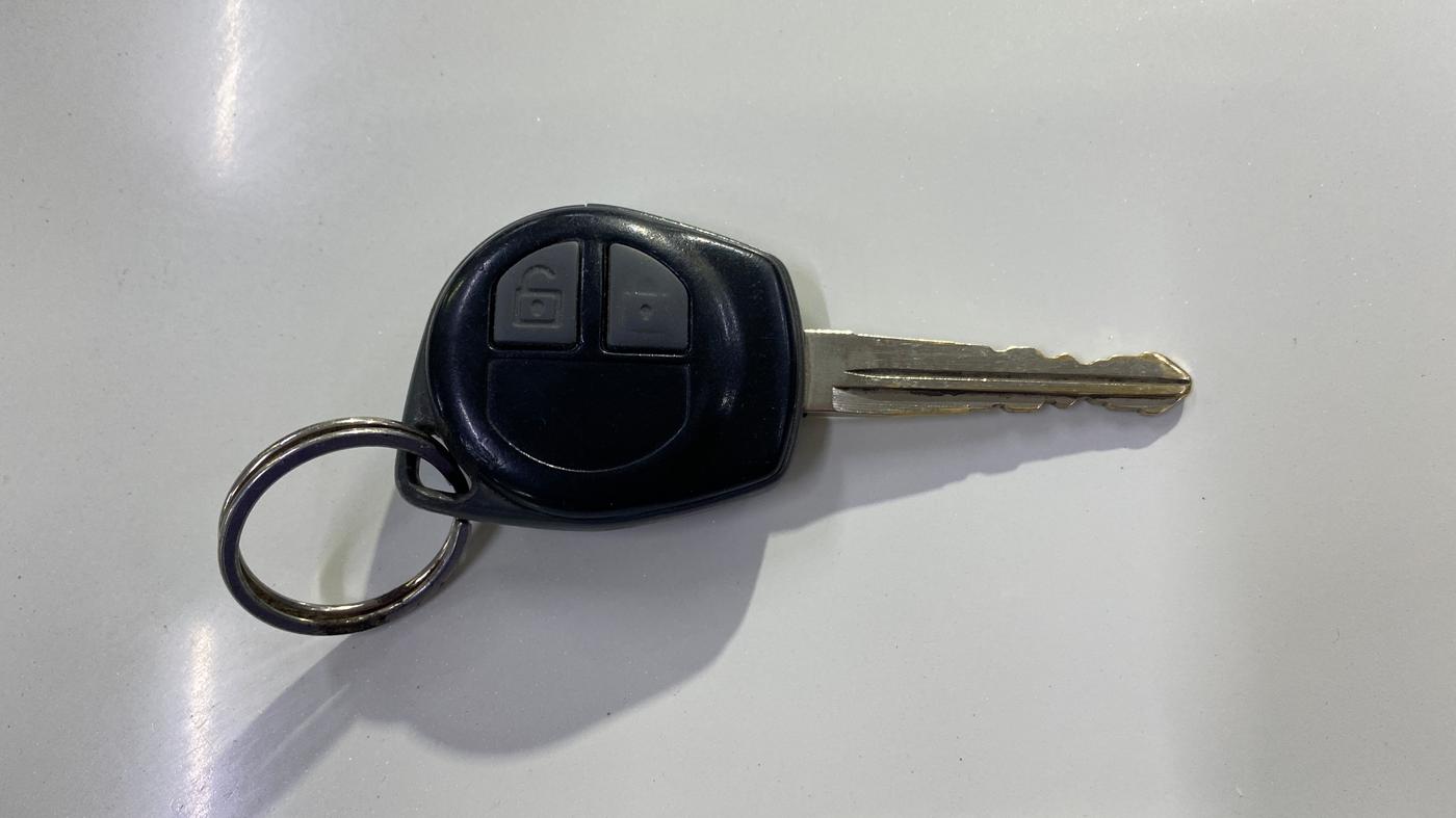 2015 Maruti Swift VXI, Petrol, Manual, 53,624 km, Key Close Up