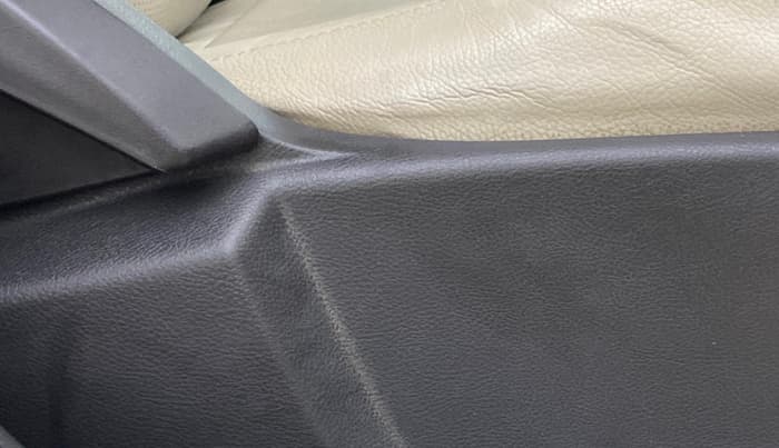 2016 Ford New Figo TREND 1.2 PETROL, Petrol, Manual, 39,934 km, Driver Side Adjustment Panel