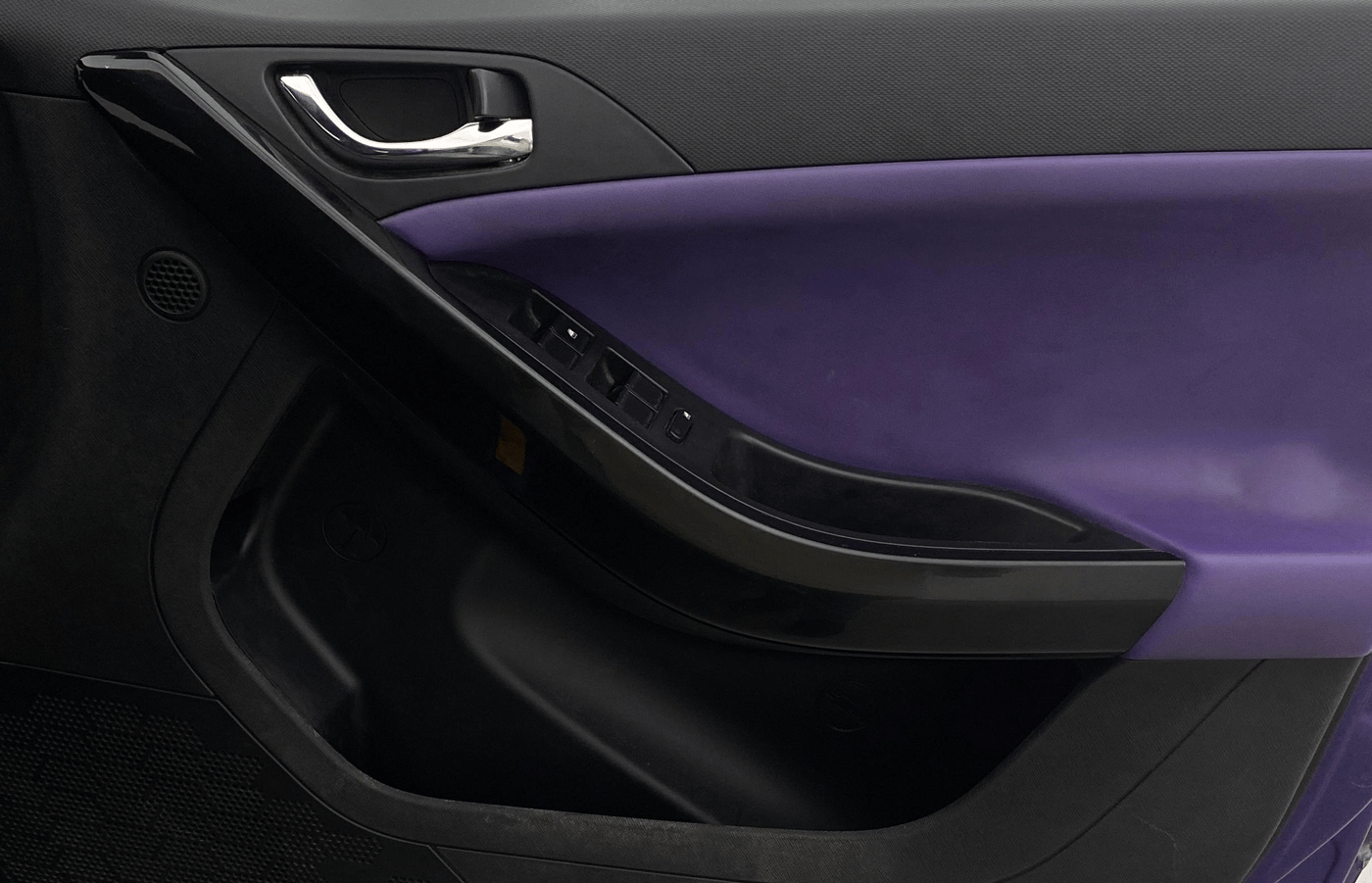 2023 Tata NEXON FEARLESS PURPLE + SUNROOF DUAL TONE 1.2 PETROL, Petrol, Manual, 26,036 km, Driver Side Door Panels Control