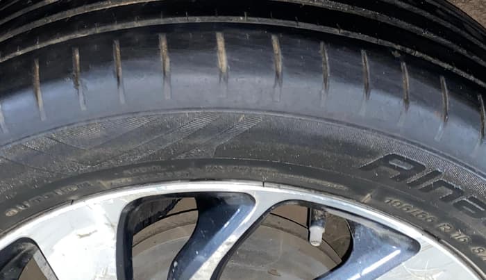 2025 Maruti Baleno ZETA PETROL 1.2, Petrol, Manual, 52,532 km, Right Rear Tyre Tread