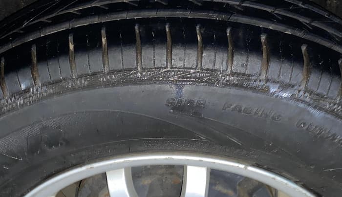 2012 Maruti Swift VDI, Diesel, Manual, 83,991 km, Left Rear Tyre Tread
