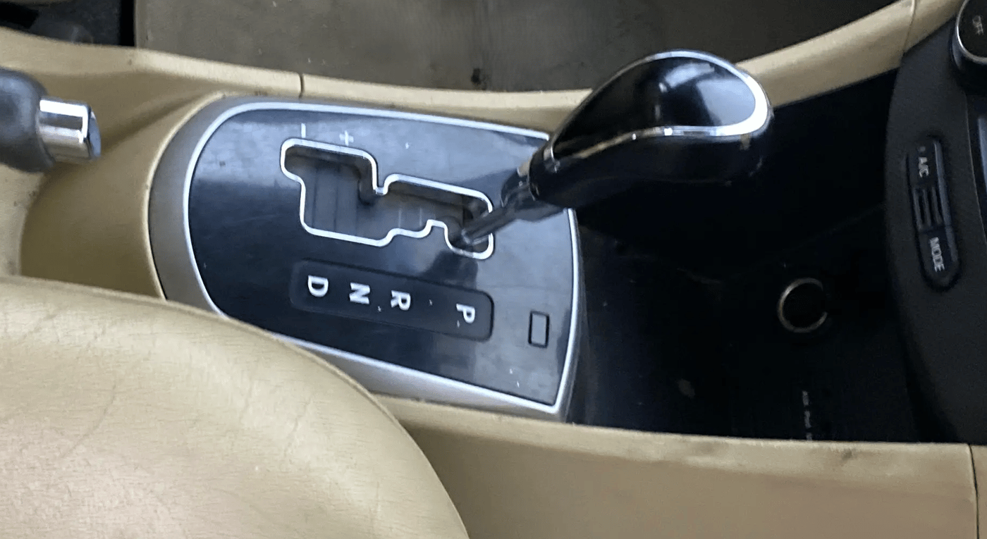 2013 Hyundai Verna FLUIDIC 1.6 CRDI SX OPT AT, Diesel, Automatic, 30,869 km, Gear Lever