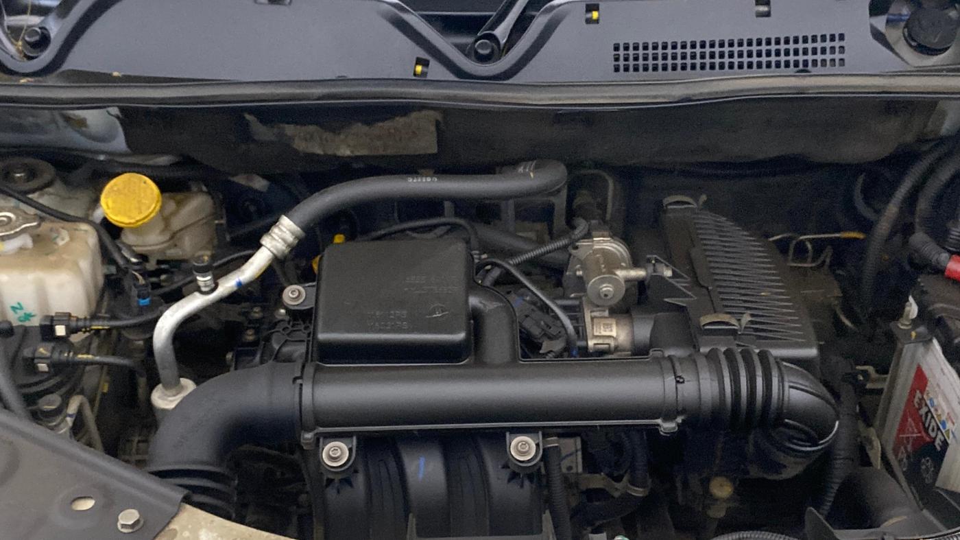 2024 Nissan MAGNITE N-Connecta B4D 1.0 Petrol MT, Petrol, Manual, 10,573 km, Engine View - Right