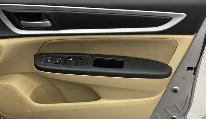 2022 Honda Amaze 1.2L I-VTEC VX, Petrol, Manual, 12,034 km, Driver Side Door Panels Control