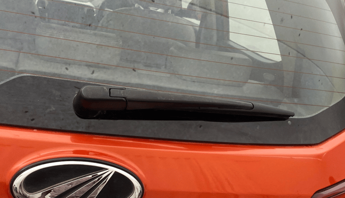 2019 Mahindra XUV300 W8 (O) 1.2 PETROL, Petrol, Manual, 1,00,168 km, Rear Wiper