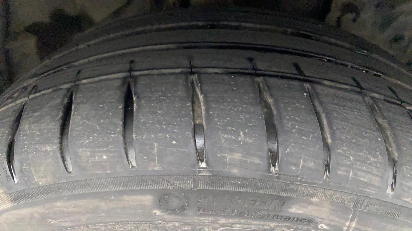 2018 Ford Ecosport TITANIUM + 1.5L PETROL AT, Petrol, Automatic, 60,572 km, Right Front Tyre Tread