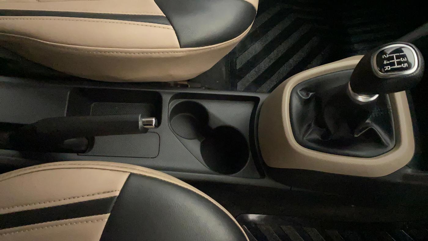 2019 Hyundai Grand i10 SPORTZ 1.2 KAPPA VTVT, Petrol, Manual, 20,385 km, Gear Lever