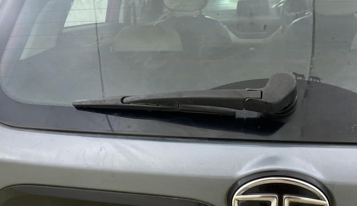 2022 Tata NEXON XZ PLUS SUNROOF PETROL DUAL TONE, Petrol, Manual, 70,753 km, Rear Wiper