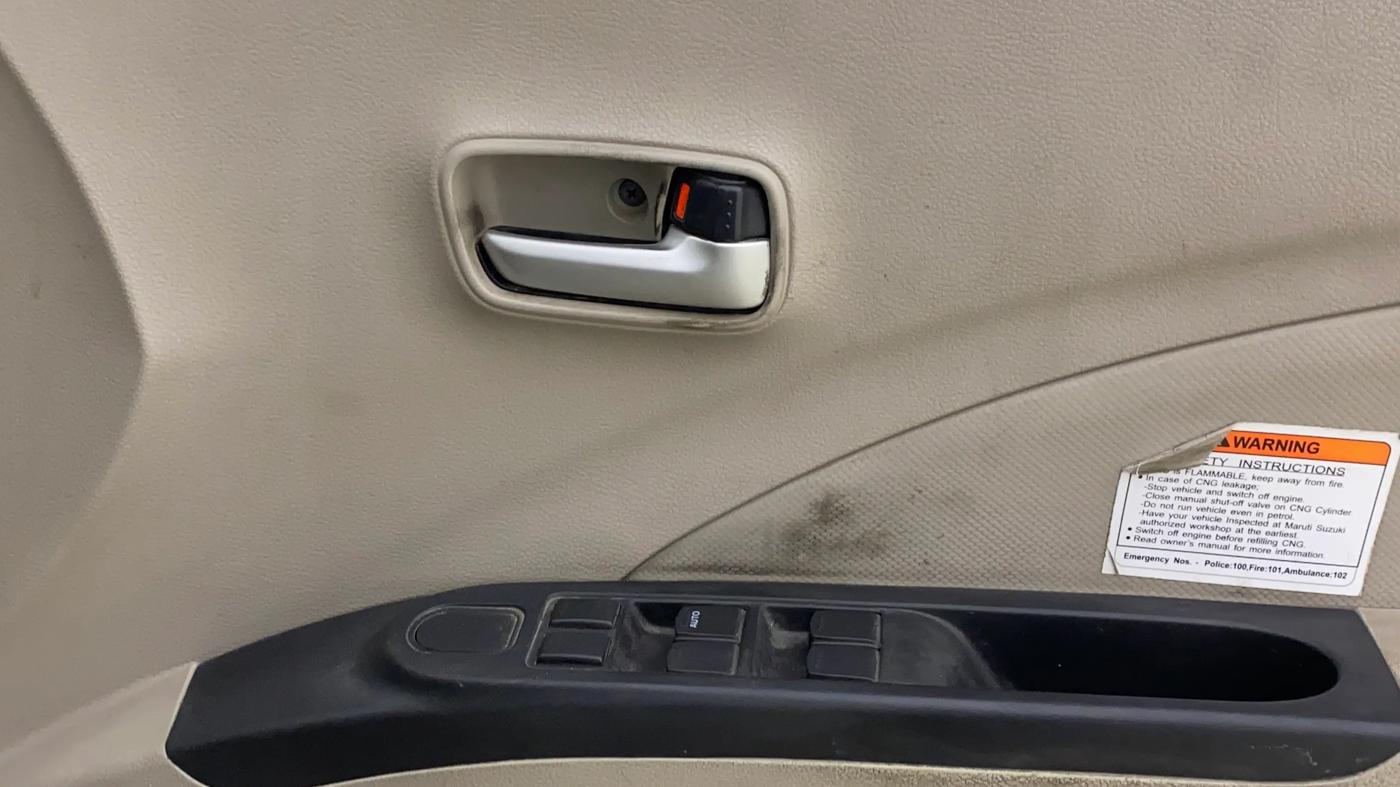 2018 Maruti Celerio VXI CNG, CNG, Manual, 1,12,016 km, Driver Side Door Panels Control