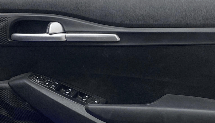 2021 KIA SELTOS HTK PLUS AT 1.5 DIESEL, Diesel, Automatic, 1,07,413 km, Driver Side Door Panels Control