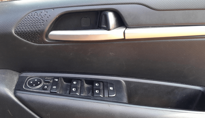 2023 KIA SONET HTK PLUS 1.0 IMT, Petrol, Manual, 64,195 km, Driver Side Door Panels Control