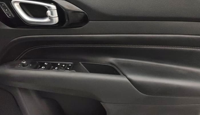 2023 Jeep Compass MODEL S (O) 2.0 DIESEL, Diesel, Manual, 43,540 km, Driver Side Door Panels Control