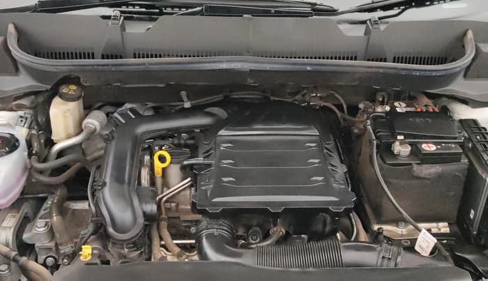 2023 Volkswagen TAIGUN HIGHLINE 1.0 TSI MT, Petrol, Manual, 25,301 km, Engine View