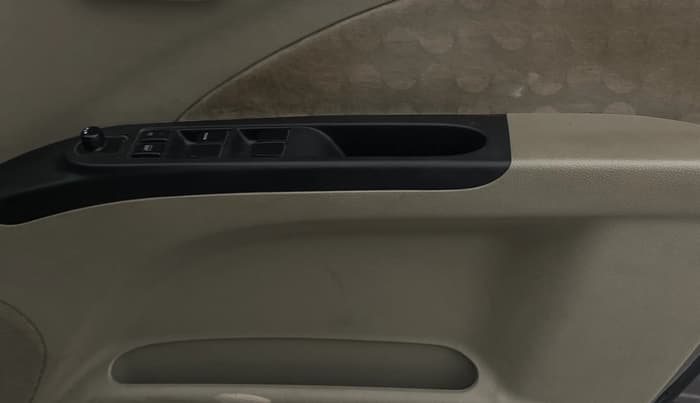 2015 Maruti Celerio VXI AMT, Petrol, Automatic, 37,397 km, Driver Side Door Panels Control