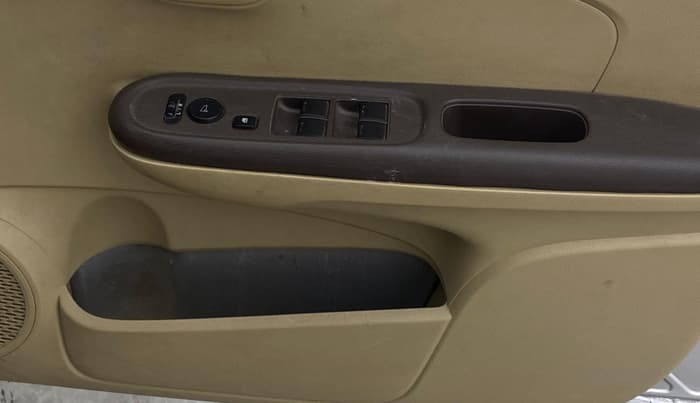 2014 Honda Brio S MT, Petrol, Manual, 63,189 km, Driver Side Door Panels Control