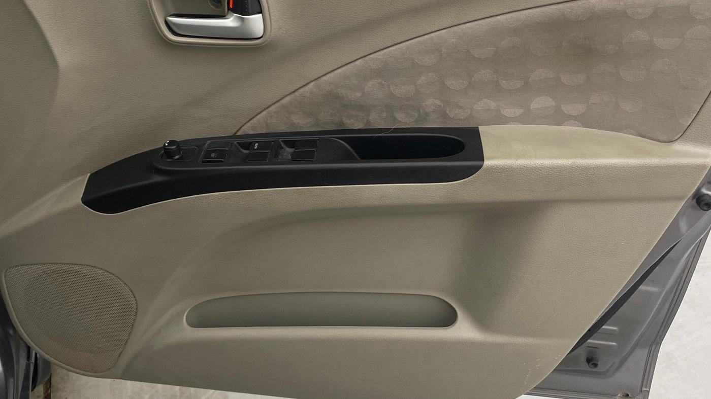 2016 Maruti Celerio ZXI, Petrol, Manual, 99,549 km, Driver Side Door Panels Control