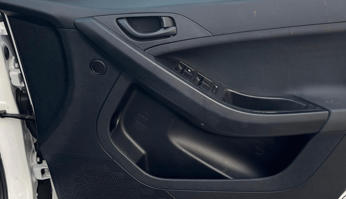2024 Tata NEXON SMART+ 1.2 PETROL, Petrol, Manual, 16,761 km, Driver Side Door Panels Control
