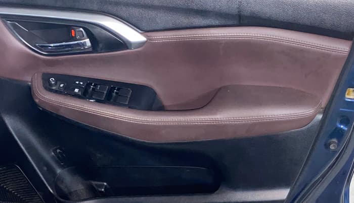 2023 Maruti Grand Vitara ZETA SMART HYBRID, Petrol, Manual, 45,918 km, Driver Side Door Panels Control