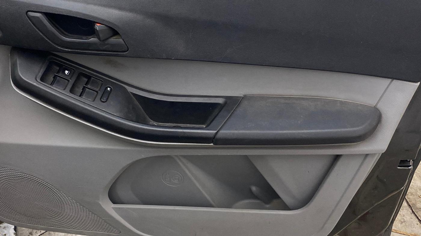 2022 Tata Tiago XT PETROL, Petrol, Manual, 1,22,275 km, Driver Side Door Panels Control