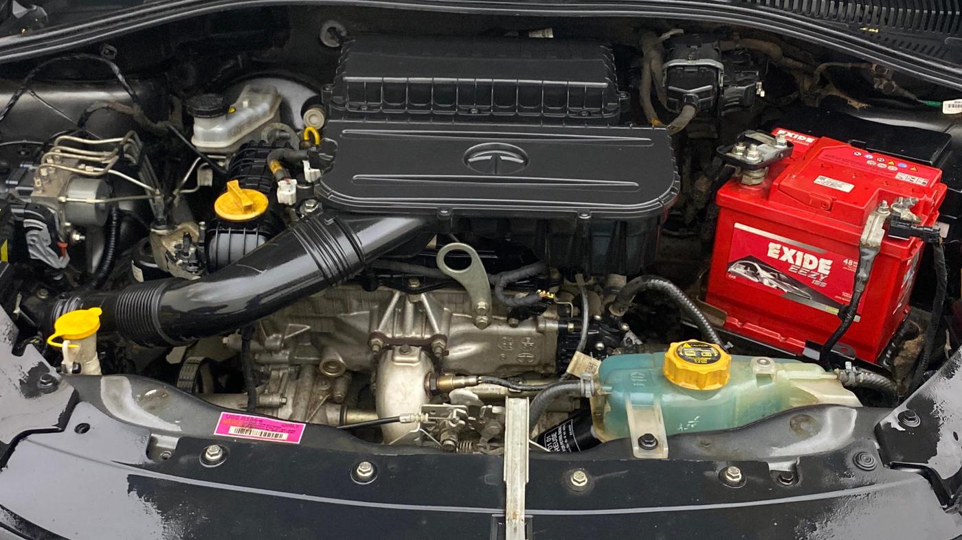 2022 Tata Tiago XT PETROL, Petrol, Manual, 1,22,275 km, Engine View