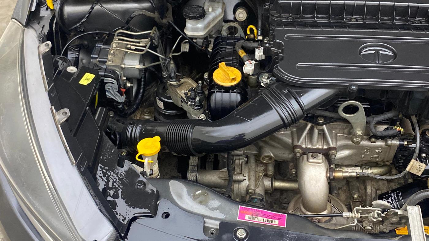 2022 Tata Tiago XT PETROL, Petrol, Manual, 1,22,275 km, Engine View - Right