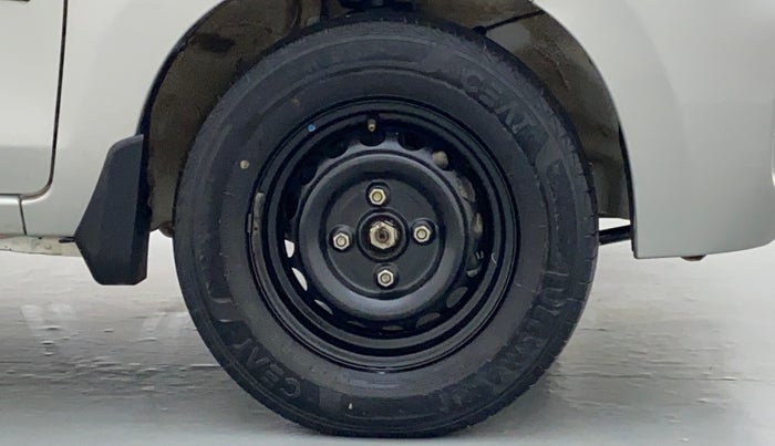 2021 Maruti Alto VXI, Petrol, Manual, 32,038 km, Right Front Wheel