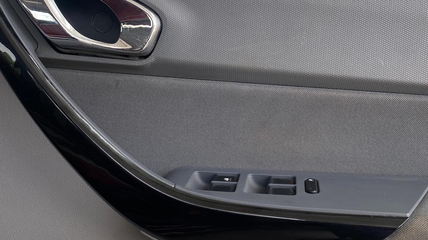 2020 Tata TIGOR XZA PLUS PETROL, Petrol, Automatic, 35,330 km, Driver Side Door Panels Control