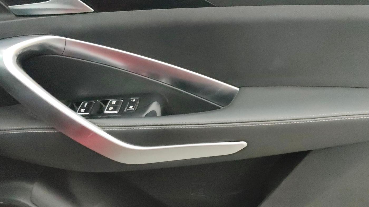2019 MG HECTOR SHARP 1.5 DCT PETROL, Petrol, Automatic, 1,36,011 km, Driver Side Door Panels Control