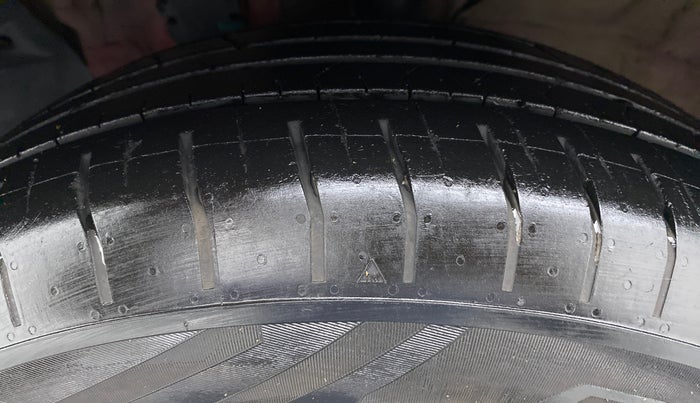 2016 Hyundai Creta 1.4 S PLUS CRDI, Diesel, Manual, 1,39,443 km, Left Front Tyre Tread