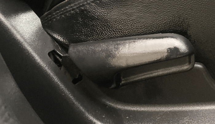 2022 Maruti Vitara Brezza VXI, Petrol, Manual, 35,442 km, Driver Side Adjustment Panel