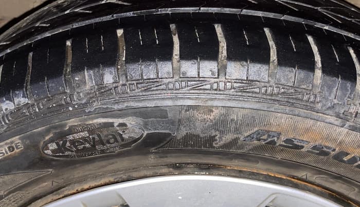 2015 Hyundai Xcent S 1.2, Petrol, Manual, 42,964 km, Right Rear Tyre Tread