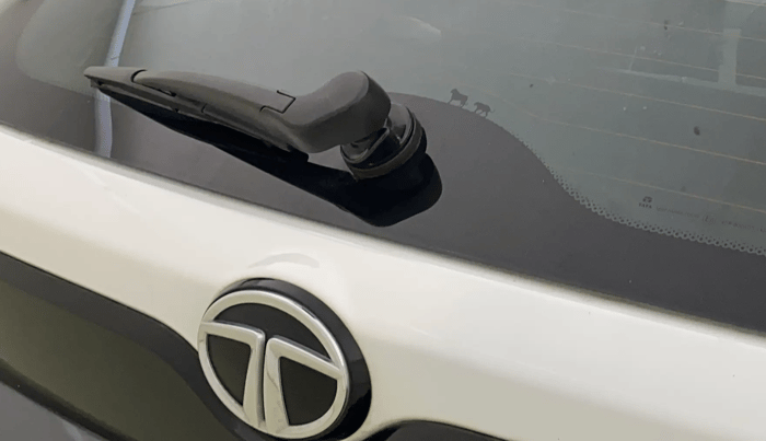 2023 Tata NEXON XZ PLUS PETROL SUNROOF, Petrol, Manual, 31,231 km, Rear Wiper