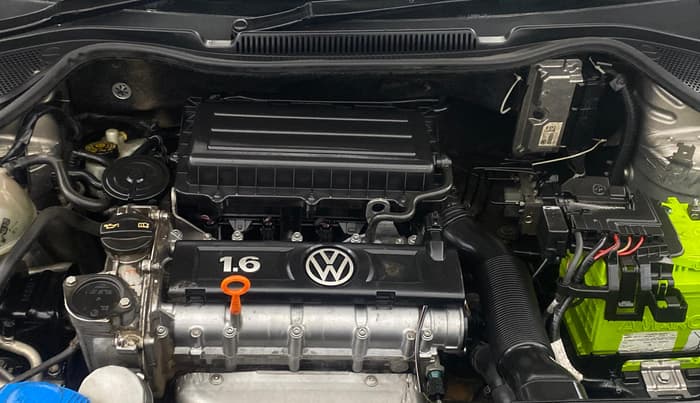 2013 Volkswagen Vento HIGHLINE 1.6 MPI, Petrol, Manual, 70,981 km, Engine View